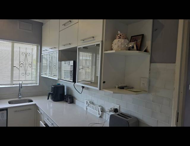 3 BEDROOM APARTMENT FOR SALE IN PELHAM